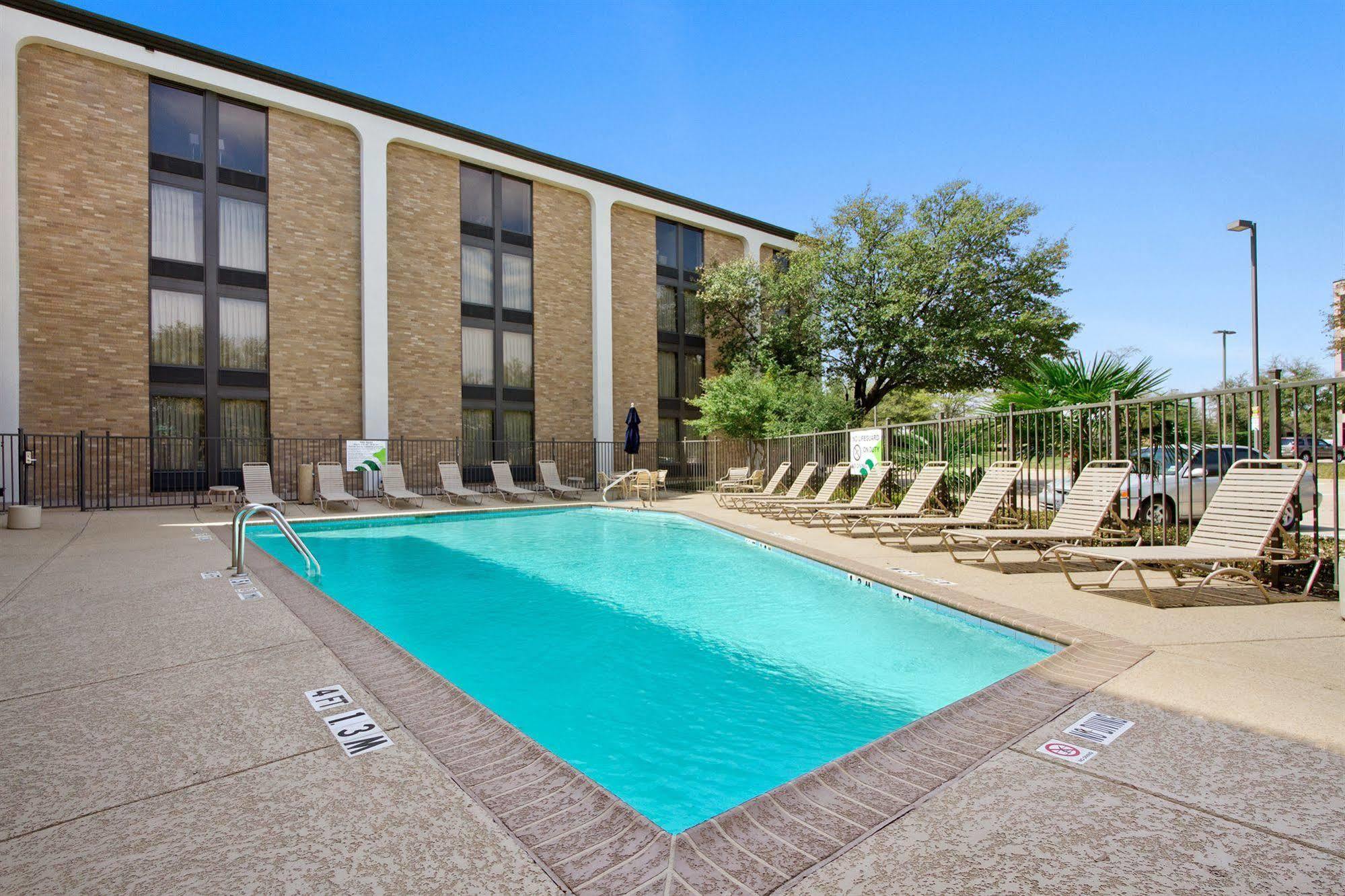 Spark By Hilton Richardson Dallas Exterior photo